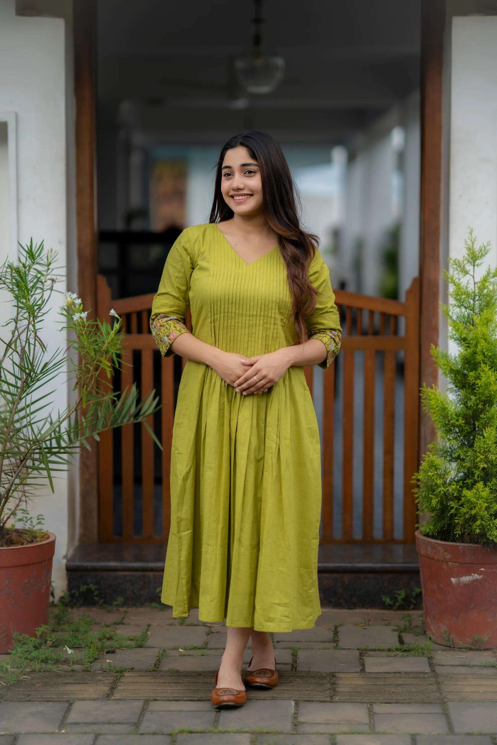 Statement Style ? Embroidered Kurta with Matching Pants (XXL) - Image 3